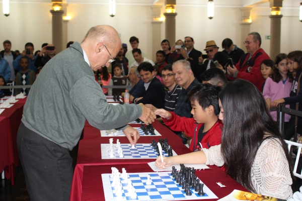 Mequinho x Polugaevsky, no torneio de - Xadrez na História